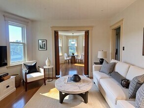 85 River St, Unit 2 in Boston, MA - Foto de edificio - Building Photo