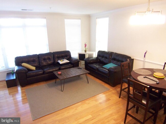 4618 Battenburg Ln in Fairfax, VA - Building Photo - Building Photo