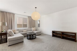 5244 Fiery Sky Ridge St in Las Vegas, NV - Building Photo - Building Photo