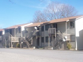 491 Plaza Dr in Moravian Falls, NC - Building Photo