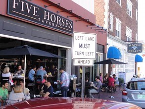 402 Highland Ave, Unit 21 in Somerville, MA - Foto de edificio - Building Photo