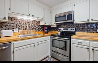 303 Sugar Top Dr, Unit 2123 in Sugar Mountain, NC - Building Photo - Building Photo