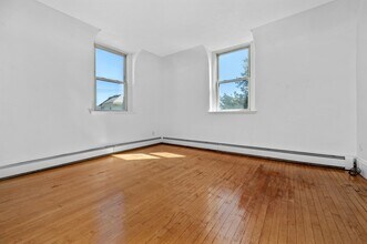 415 Main St in Medford, MA - Foto de edificio - Building Photo