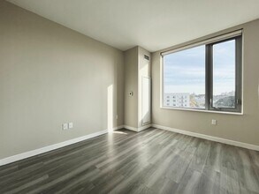 1524 Sheepshead Bay Rd, Unit 17D in Brooklyn, NY - Building Photo - Building Photo