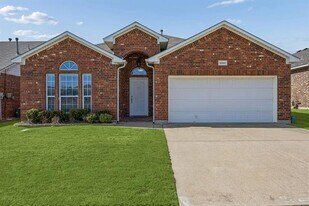 12861 Farmington Dr in Fort Worth, TX - Building Photo