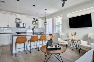 4615 S 2nd St in Austin, TX - Building Photo