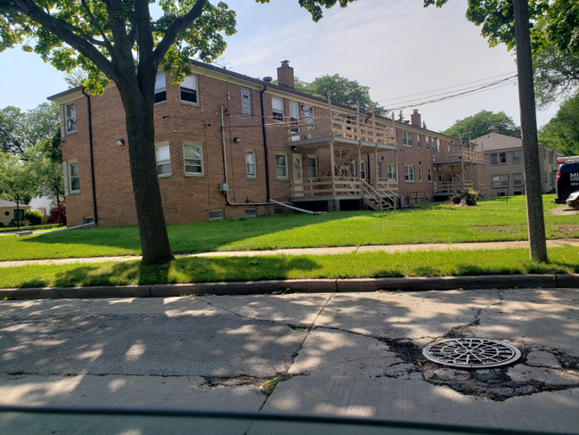 property at 7800 W Lisbon Ave