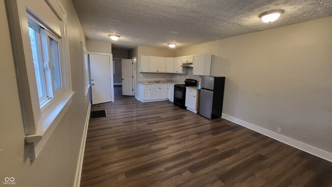 3611 E Vermont St in Indianapolis, IN - Building Photo - Building Photo