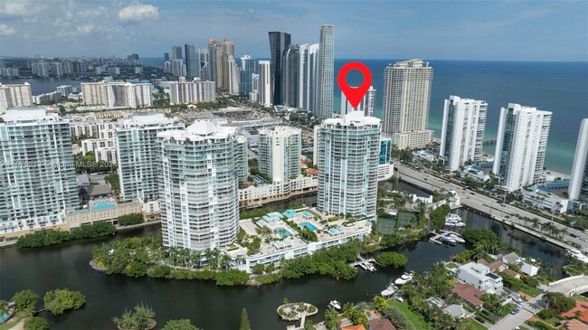 16400 Collins Ave in Sunny Isles Beach, FL - Building Photo - Building Photo