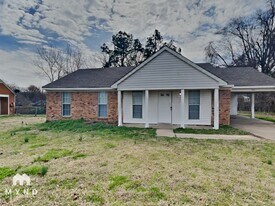 3355 Carroll Dr in Horn Lake, MS - Building Photo