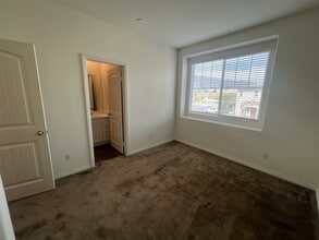 16541 Wyndham Ln in Fontana, CA - Building Photo - Building Photo