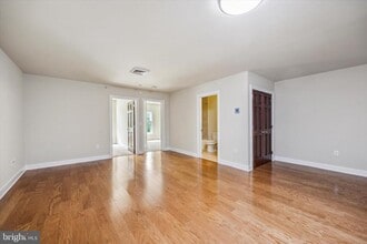 3 N Sycamore St, Unit B in Newtown, PA - Building Photo - Building Photo