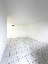 7291 Gary Ave in Miami Beach, FL - Foto de edificio - Building Photo