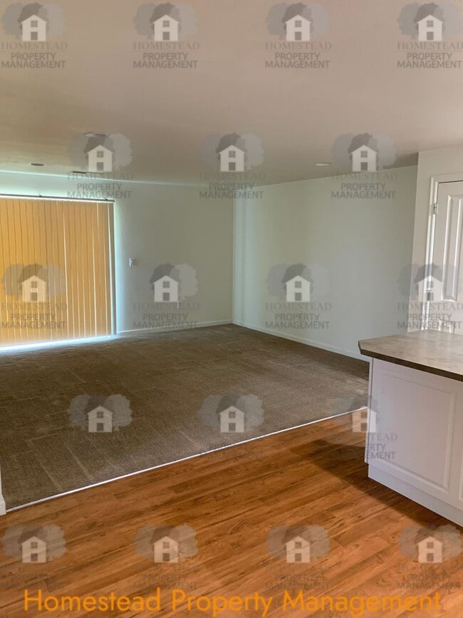 1085-1087-1087 Raffon Ct SE in Salem, OR - Building Photo - Building Photo