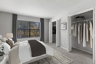 Park at Oak Ridge in Greensboro, NC - Foto de edificio - Building Photo