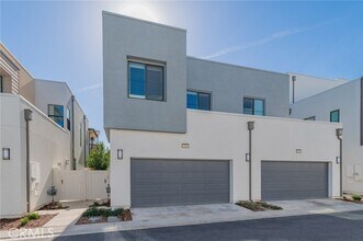 119 Novel in Irvine, CA - Building Photo - Building Photo