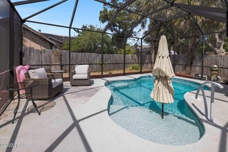 224 Taylor Ave in Daytona Beach, FL - Building Photo - Building Photo