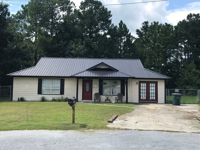 property at 999 Ridgeland Dr