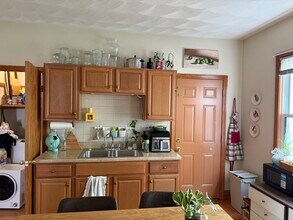 9 Rossmore St in Somerville, MA - Building Photo - Building Photo