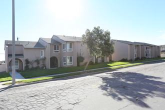 Concord Apartments in Oxnard, CA - Building Photo - Building Photo