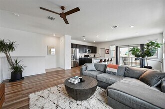 8100 Mandela Bend in Austin, TX - Building Photo - Building Photo