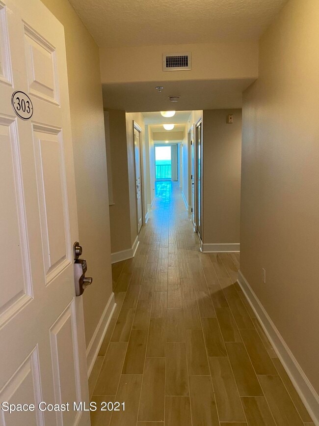 735 N Hwy A1A in Indialantic, FL - Building Photo - Building Photo