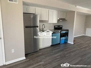8 Johnson Pl, Unit 504 in Annapolis, MD - Foto de edificio - Building Photo