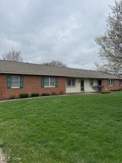 12065 Bottom Rd in Dresden, OH - Building Photo