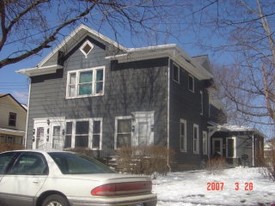 426 W 4th St in Elmira, NY - Building Photo