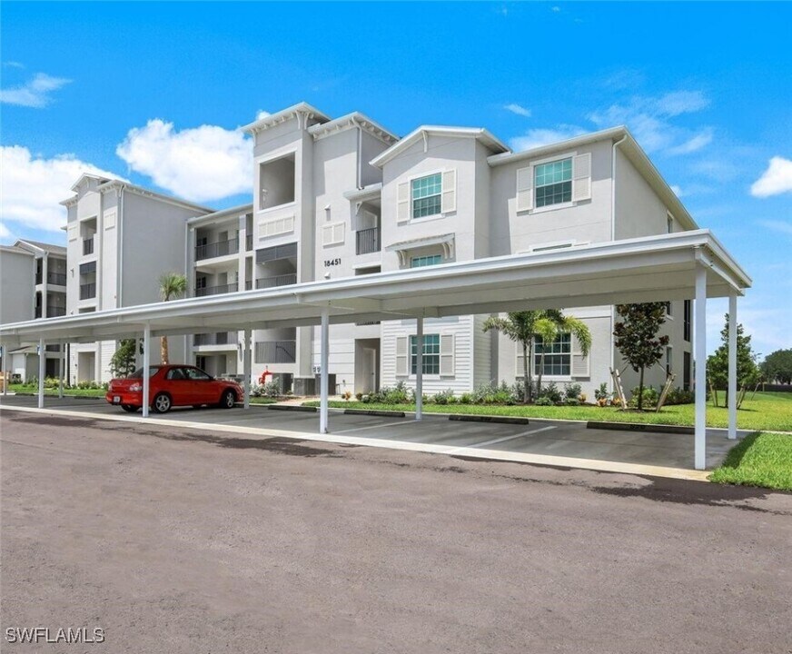 18451 Copperhead Dr in Lehigh Acres, FL - Building Photo