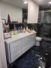 869 W 37th St in Hialeah, FL - Building Photo - Building Photo