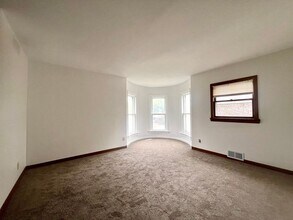 605 N Broad St in Mankato, MN - Building Photo - Building Photo