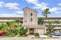 7267 Huntington Ln in Delray Beach, FL - Foto de edificio - Building Photo