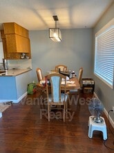 545 Hollydell Rd in Kelowna, BC - Building Photo - Building Photo