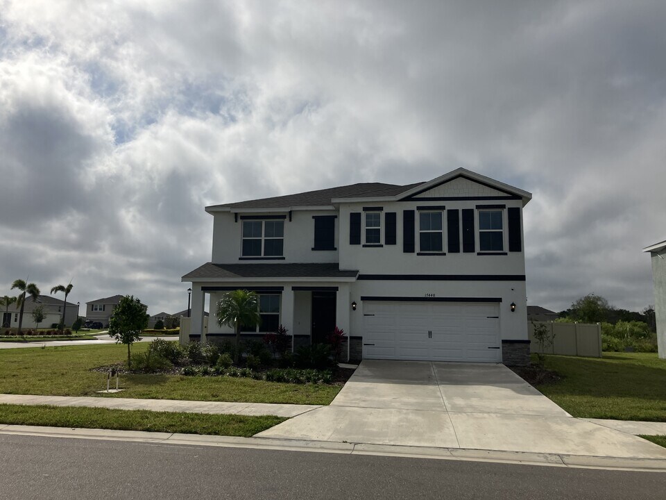 17448 Harvest Moon Way in Bradenton, FL - Building Photo