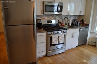 319 Columbia St-Unit -2C in Cambridge, MA - Building Photo - Building Photo