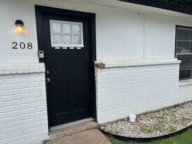 2809 N Hwy 175 in Seagoville, TX - Building Photo