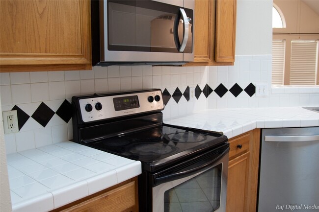 property at 4918 Pinder Ln