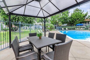 Vio Cerritos in Cerritos, CA - Building Photo