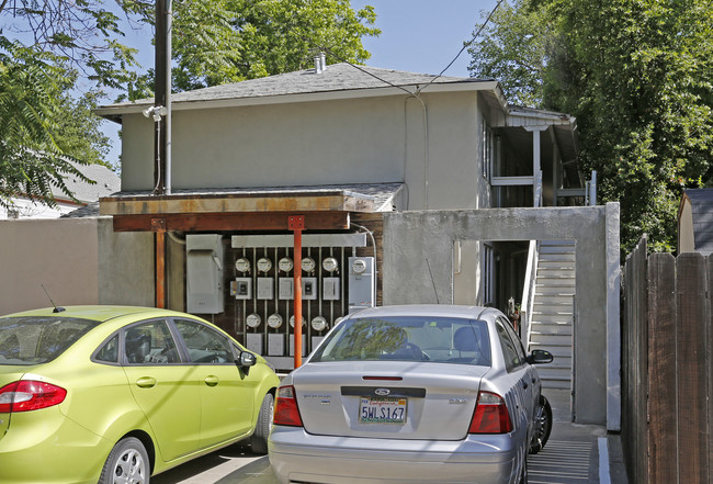 2518 F St in Sacramento, CA - Building Photo - Building Photo