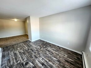 14 Reading Crescent in Saint John, NB - Building Photo - Building Photo