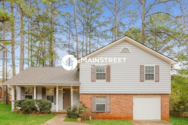 property at 2453 Crestdale Cir SE