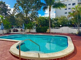 1075 93rd St in Bay Harbor Islands, FL - Building Photo