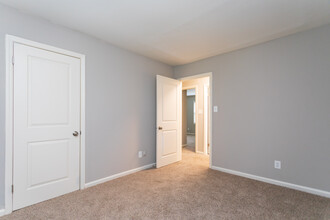 Carriage House Apartment Homes in Gastonia, NC - Building Photo - Interior Photo