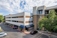 Biltmore Square Apartments in Phoenix, AZ - Foto de edificio - Building Photo