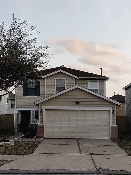 11415 Sugar Bowl Dr in Tomball, TX - Building Photo