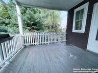 106 Buttonwood St photo'