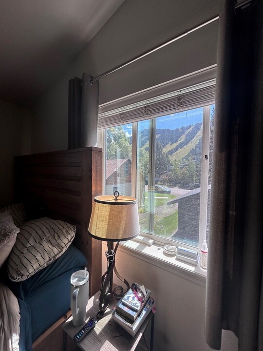 157 W Hansen Ave, Unit 157A in Jackson, WY - Building Photo