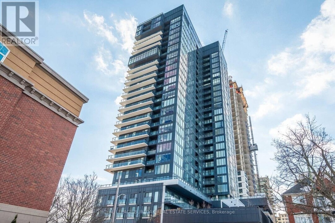 370 Martha St in Burlington, ON - Building Photo