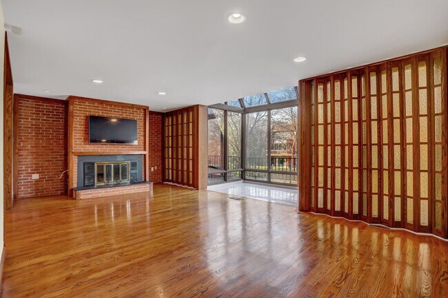 2 Coldwater Ct in Towson, MD - Building Photo - Building Photo